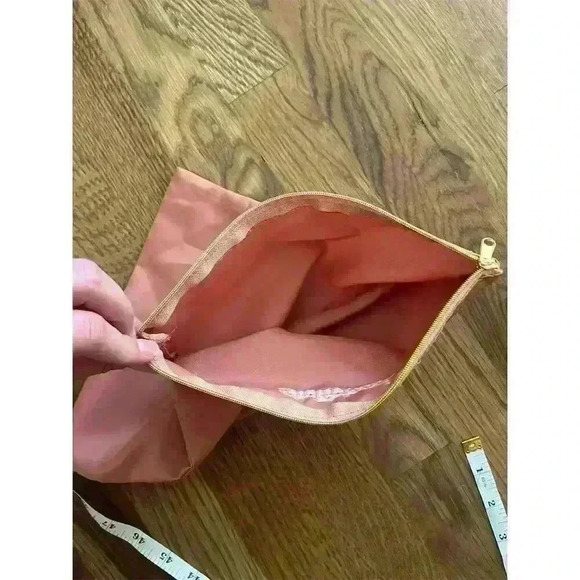 Girlfriend Collective Women's Pink Storage Pouch - Picture 5 of 5